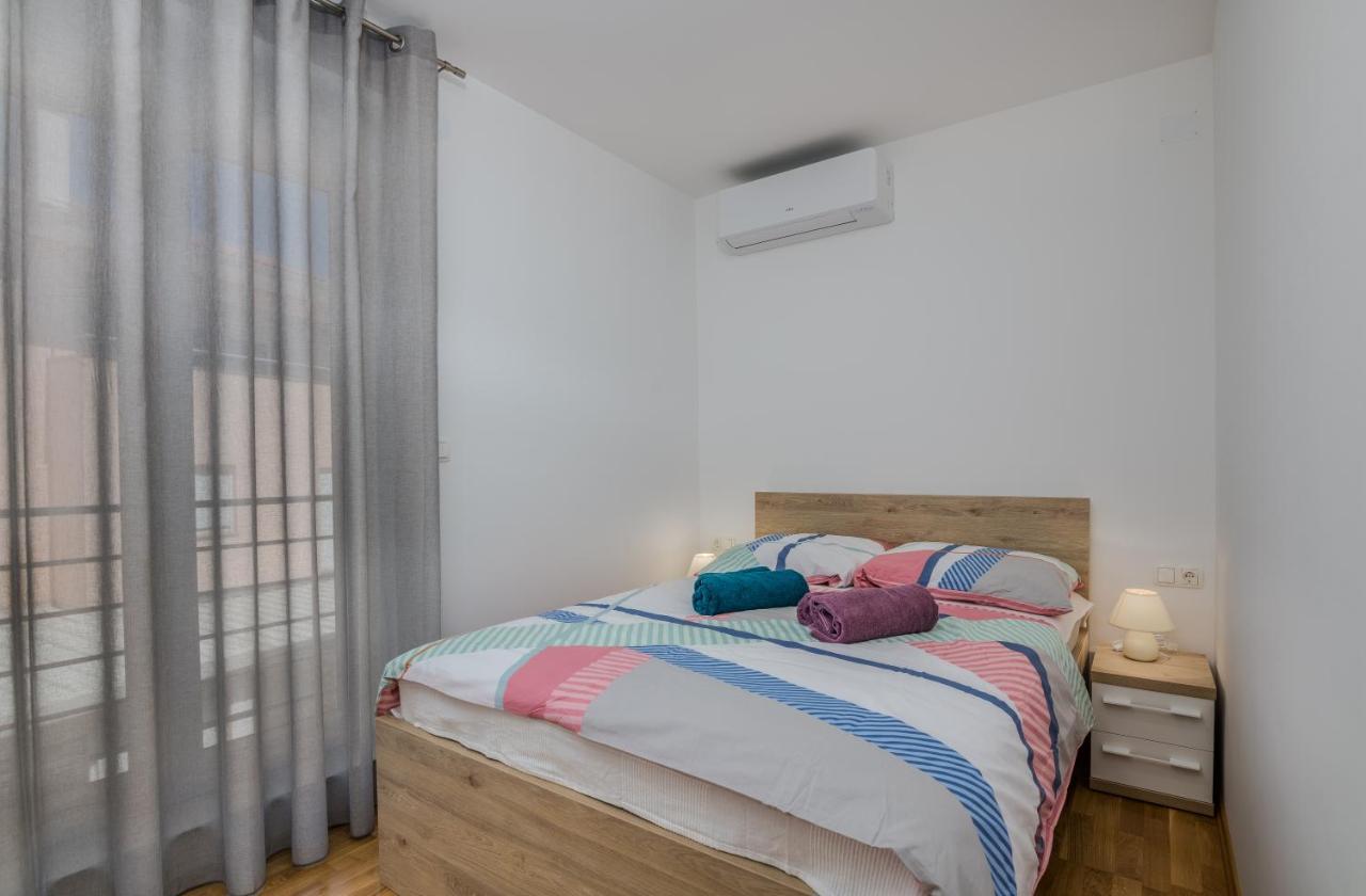Appartment Divine คิร์ก ภายนอก รูปภาพ
