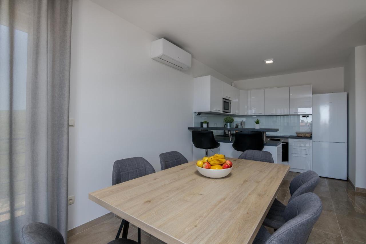 Appartment Divine คิร์ก ภายนอก รูปภาพ